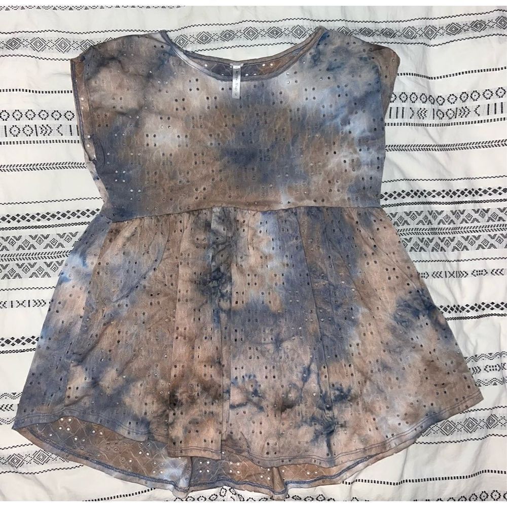 Acting Pro Tie Dye Blouse - Picture 2 of 4